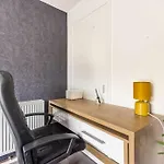 Modernised 2 Bed House Close To Centre Leeds (West Yorkshire)