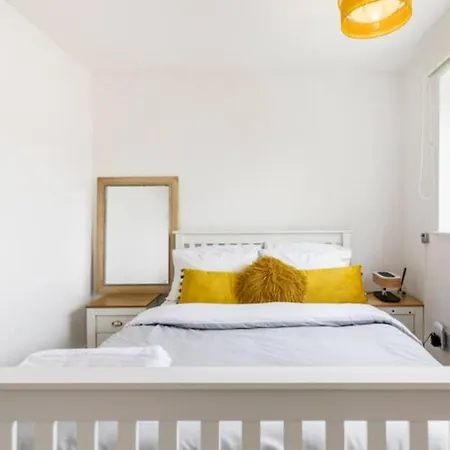 Appartamento Modernised 2 Bed House Close To Centre