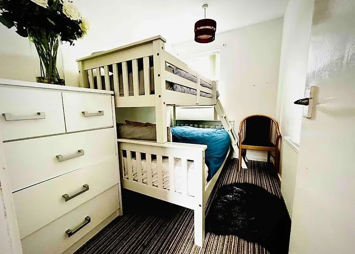 Modernised 2 Bed House Close To Centre Apartment Leeds (West Yorkshire)