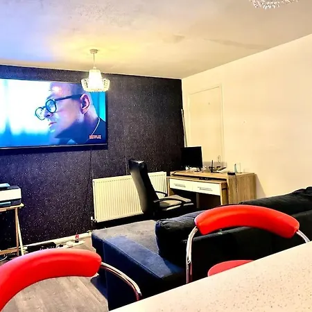 Modernised 2 Bed House Close To Centre * Leeds (West Yorkshire)