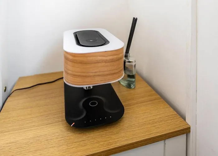 Modernised 2 Bed House Close To Centre *